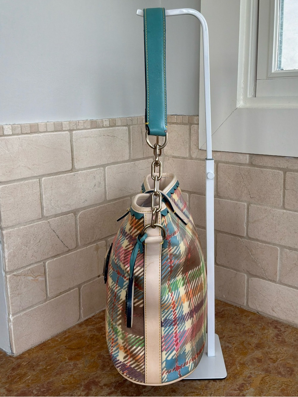 Dooney & Bourke Y2K Vintage Pastel Rainbow Tartan Plaid Bucket Bag Scalloped - Picture 4 of 16